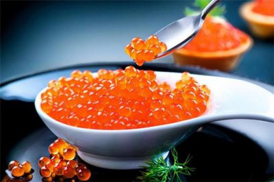 ​鱼子酱为什么要放在虎口吃 鱼子酱为什么要放在手上吃