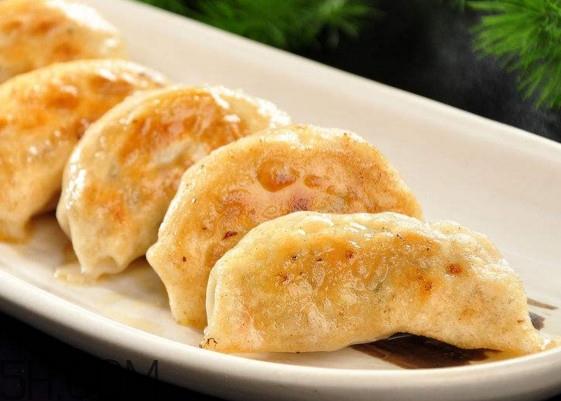 怎么用速冻饺子做煎饺？没有平底锅怎么做煎饺