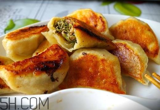 怎么用速冻饺子做煎饺？没有平底锅怎么做煎饺