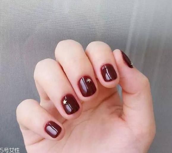 显白春夏美甲配色 手黄妹子的福音