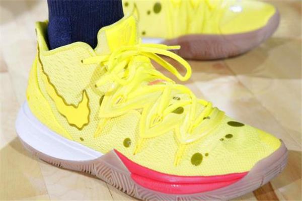 耐克欧文5海绵宝宝开箱测评 kyrie5海绵宝宝派大星实物