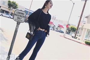 牛仔裤晒黄了怎么办？牛仔裤应避免暴晒