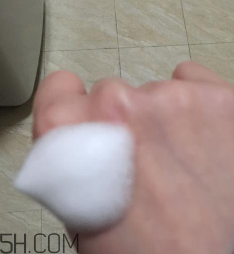 安米娜氨基酸泡沫洗面奶怎么样_适合年龄