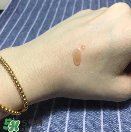 雪花秀润燥精华适合什么肤质？