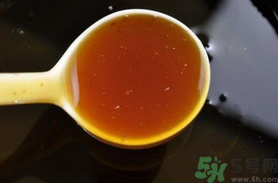 ​蜂蜜擦脸可以不洗吗?蜂蜜擦脸多长时间洗