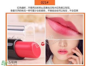 娇兰小黑裙唇膏色号_娇兰小黑裙唇膏试色图合集