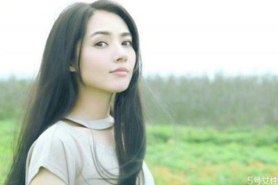 ​黑色头发显老还是显小 哪些人不适合黑色头发