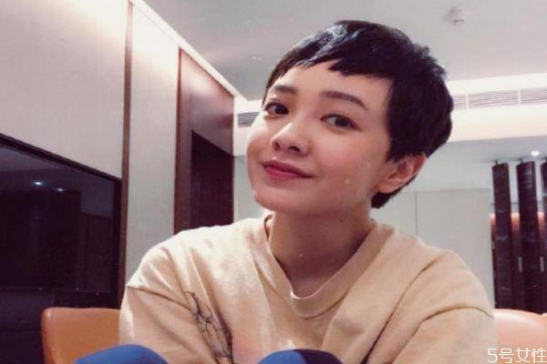 额头大适合什么刘海 大额头女生刘海发型