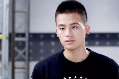 ​秋冬男士清爽发型有哪些 高个子男生发型有哪些