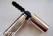 迪奥睫毛膏怎么样？刷完睫毛膏再夹一次睫毛更卷翘