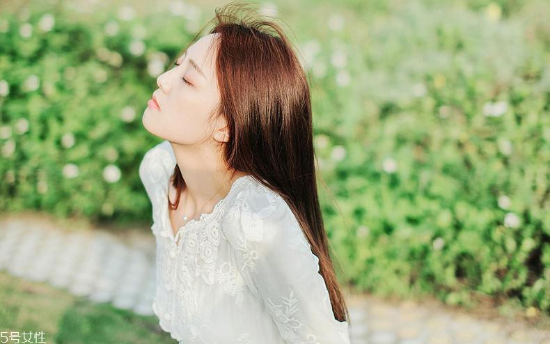手比脸白是什么原因？手比脸白怎么回事？
