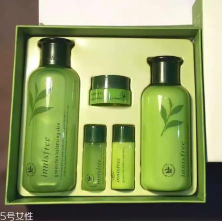 平衡露什么成分补水最好 轻盈补水有妙招