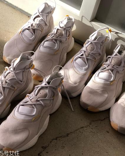 bristol studio与adidas crazy byw联名款在哪买_多少钱？