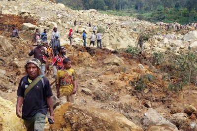 ​巴新山体滑坡致逾2000人被埋，通讯受阻救援进展缓慢