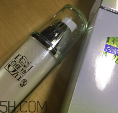 百雀羚亮肤水是清洁水吗？适合油皮吗？