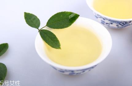 牛奶洗脸可以天天洗吗 蛋清牛奶面膜做法