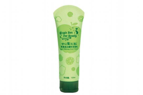 磨砂洗面奶伤害皮肤吗 磨砂洗面奶多久用一次