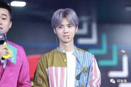 李易峰登杂志封面，最新发型真帅气`