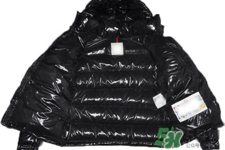羽绒服和冲锋衣哪个保暖？冲锋衣保暖还是羽绒服保暖？