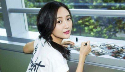 ​王鸥大胆拍摄《男人装》，粉色纱裙好撩人，网友：看上瘾了！