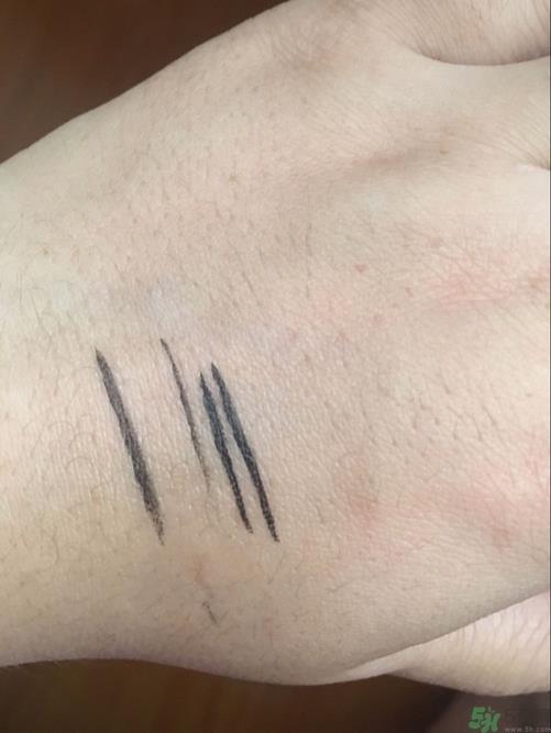美宝莲小金笔怎么样?美宝莲小金笔好用吗?