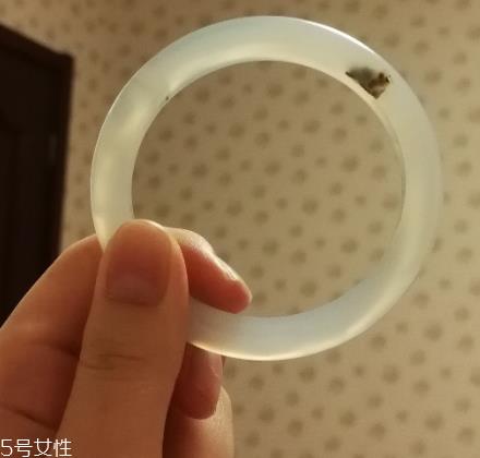 手镯有裂纹怎么办？手镯有裂缝处理办法
