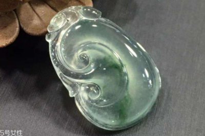 ​玉佩可以戴着睡觉吗 不要戴太紧