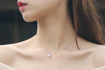 ​珍珠项链能用自来水洗吗 珍珠项链能用龙头水洗吗