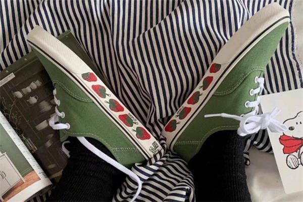 vans小草莓多少钱 vans草莓鞋发售价