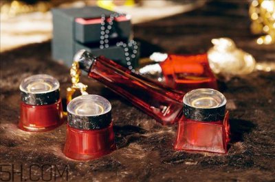 ​香水开封后可以放多久 过期香水的危害需重视