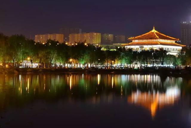 白天不懂夜的黑，“最西安”夜生活正式开启