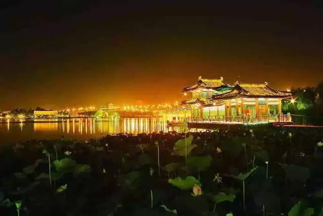 白天不懂夜的黑，“最西安”夜生活正式开启