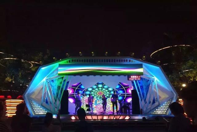 白天不懂夜的黑，“最西安”夜生活正式开启