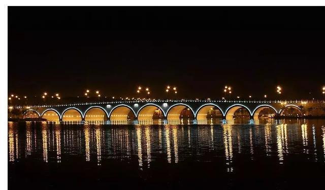 白天不懂夜的黑，“最西安”夜生活正式开启