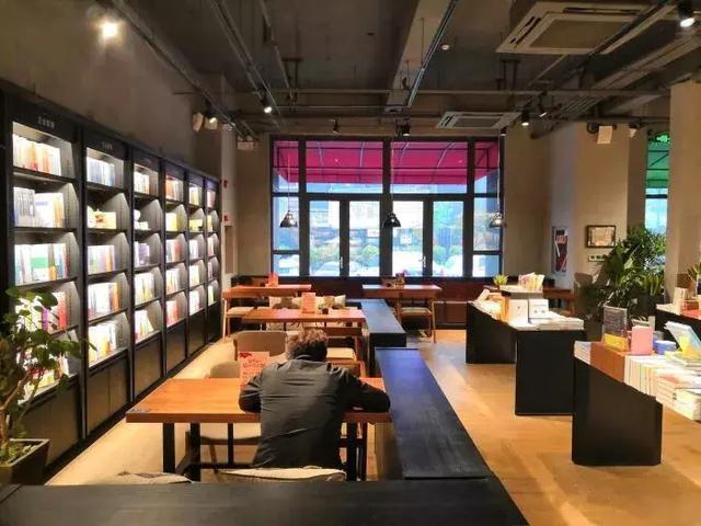 白天不懂夜的黑，“最西安”夜生活正式开启