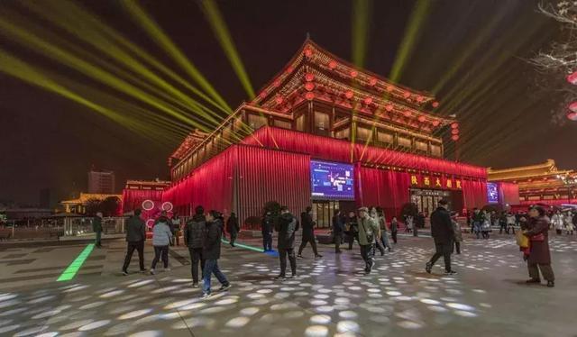 白天不懂夜的黑，“最西安”夜生活正式开启
