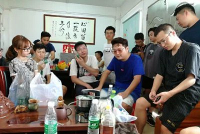 ​离开雄兵连之后，萨拉雷初心不改，再创科幻新作《反击太空》