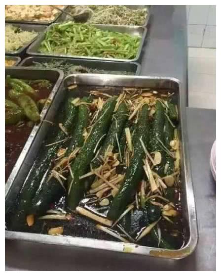 盘点高校食堂的奇葩菜，完全颠覆你的想象力，看完整个人都不好了