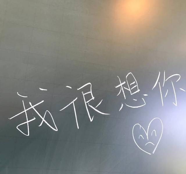 朋友圈壁纸来一波，个性装饰朋友圈就差这几张图啦！快来快来