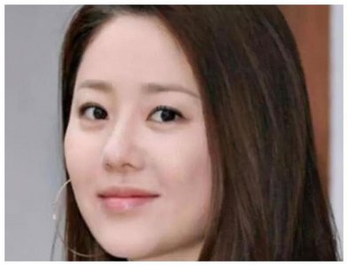 ​因长得美嫁入豪门，离婚后拿到15亿分手费，如今身价300亿