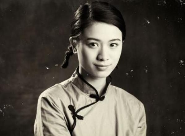她曾热烈追求他，又指引他走上革命道路，他俩结婚时朱德主婚