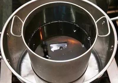 消暑解热就靠它！天然的仙草茶、嫩仙草在家做！