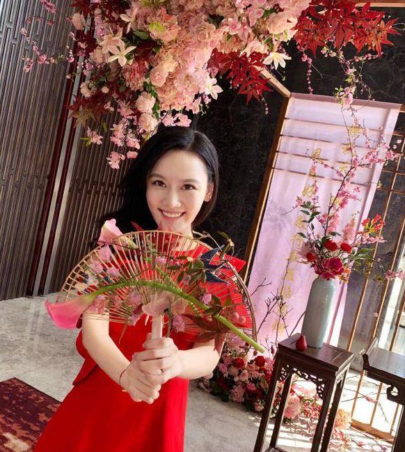 杨璐自曝被欺凌要求睡走廊睡浴缸，孙骁骁方快速否认