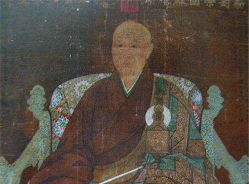 “锁龙井”里的铁链拉不尽，难道真有龙？专家打捞后发现奇怪物件