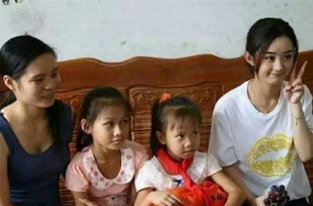 赵又廷陪高圆圆回老家探亲，两人亲密同行十分甜蜜！