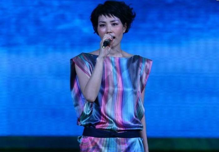 这些“春晚穿帮镜头”你还记得吗？一个比一个有料，很多成了经典
