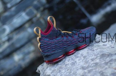 ​nike lebron 15 cavs骑士队配色发售时间_多少钱？