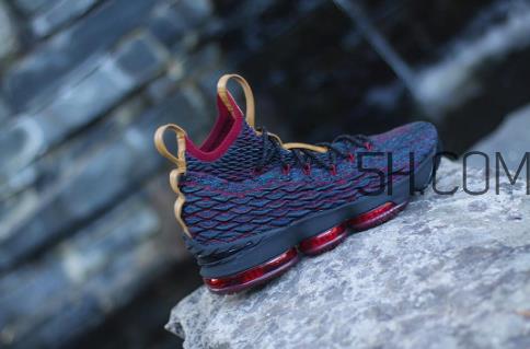 nike lebron 15 cavs骑士队配色发售时间_多少钱？