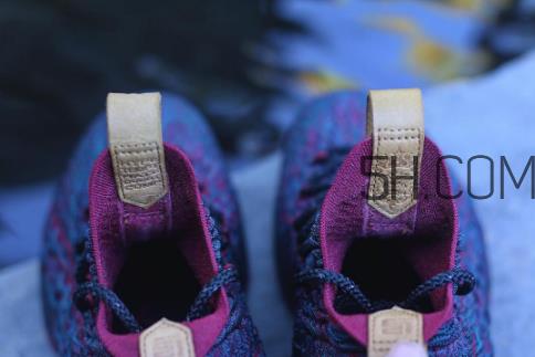 nike lebron 15 cavs骑士队配色发售时间_多少钱？