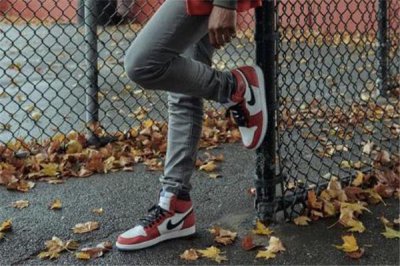 ​aj1蜘蛛侠联名值得入手吗 年底黑马配色